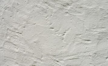 Dlaczego mam szorstkie pięty?