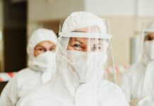 Jaka maseczka na twarz po 50 roku?