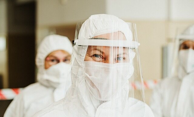 Jaka maseczka na twarz po 50 roku?