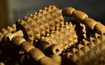 Co jest lepsze do masażu twarzy? Co jest lepsze do masażu twarzy?