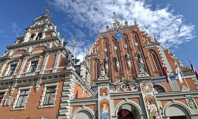 Czy powinno się wyciskać zaskórniki?