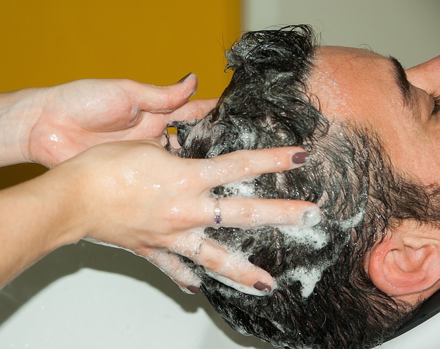 Jak zrobić szampon rozjaśniający?