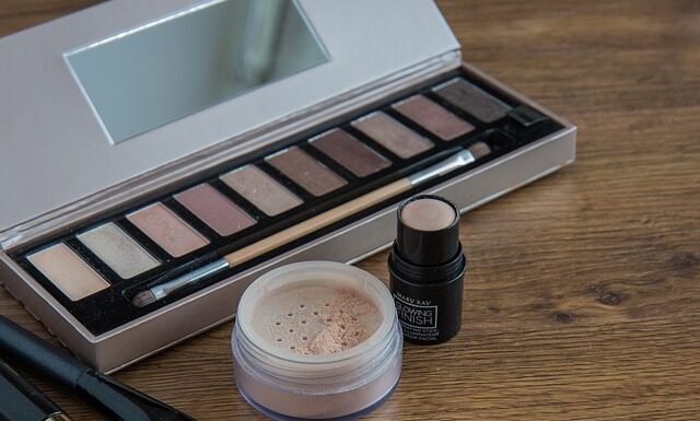 Jaki kolor powinien mieć korektor pod oczy?