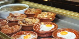 Jak wygląda modzele na stopach?